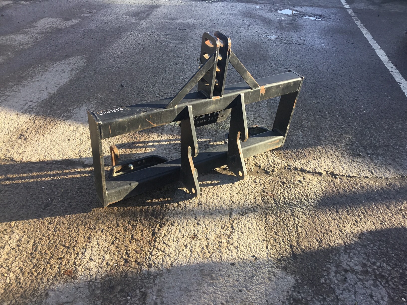 Taylor ADAPTER FRAME (2021)