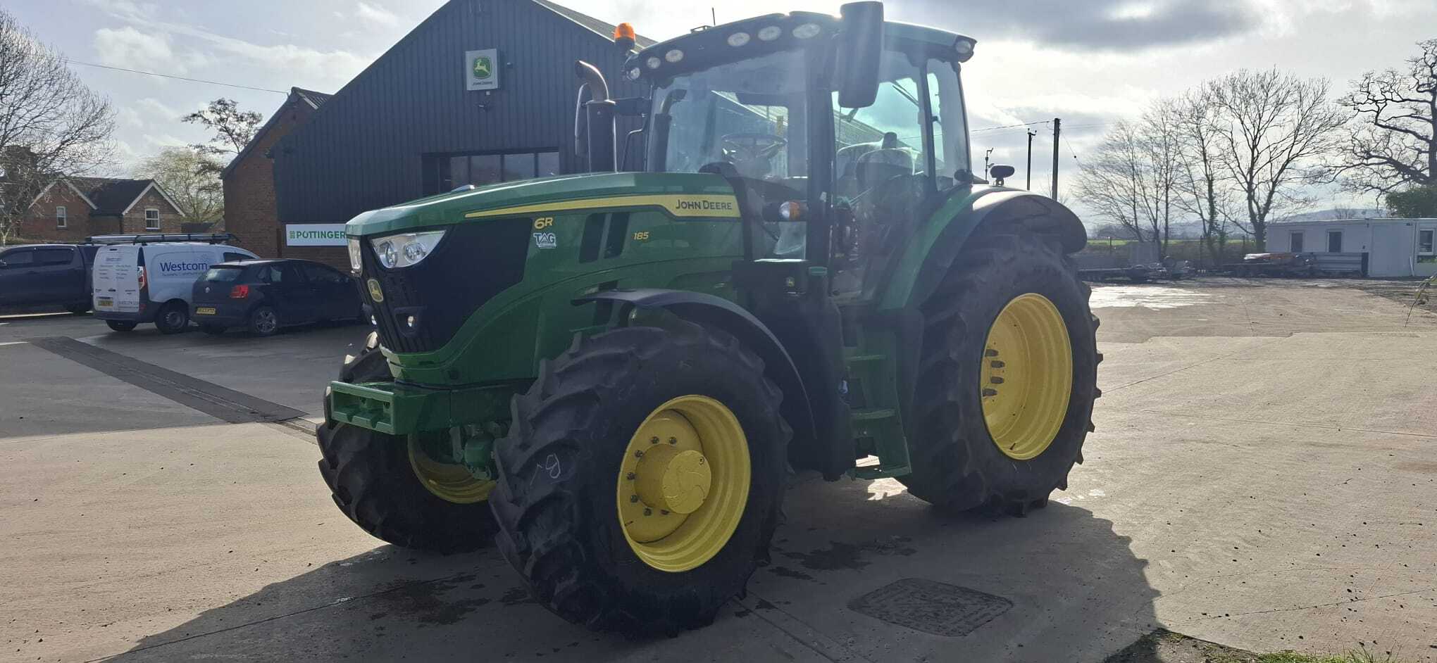 John Deere 6R 185 (2025)