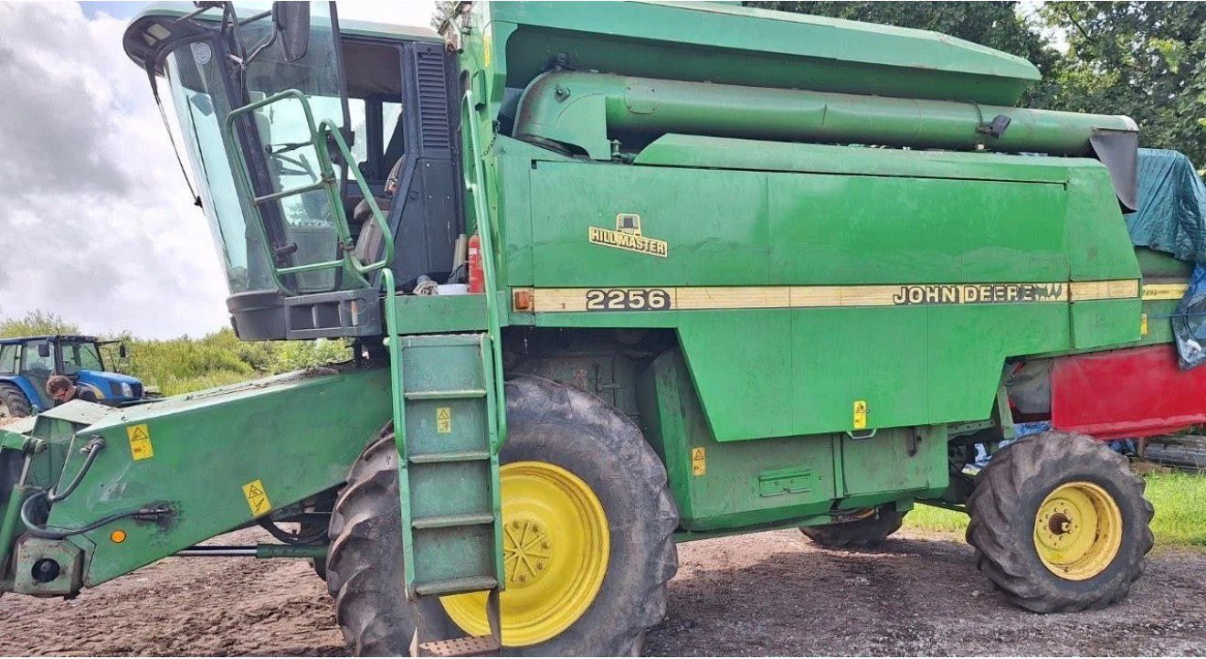 John Deere 2256 (1997)