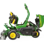 John Deere 2750 E-Cut™ Riding Triplex Mower thumbnail 3