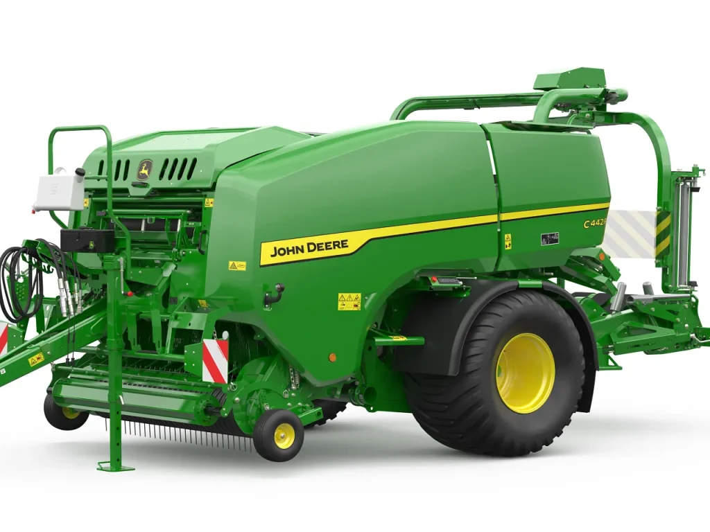 John Deere C442R Fixed chamber wrapping baler
