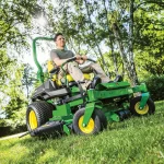 John Deere Z740R Petrol ZTrak™ thumbnail 3