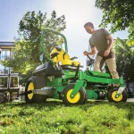 John Deere Z740R Petrol ZTrak™ thumbnail 4