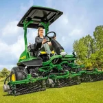 John Deere 6700A E-Cut™ Hybrid Fairway Mower thumbnail 2