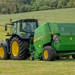 John Deere F442M Fixed chamber round baler thumbnail 3