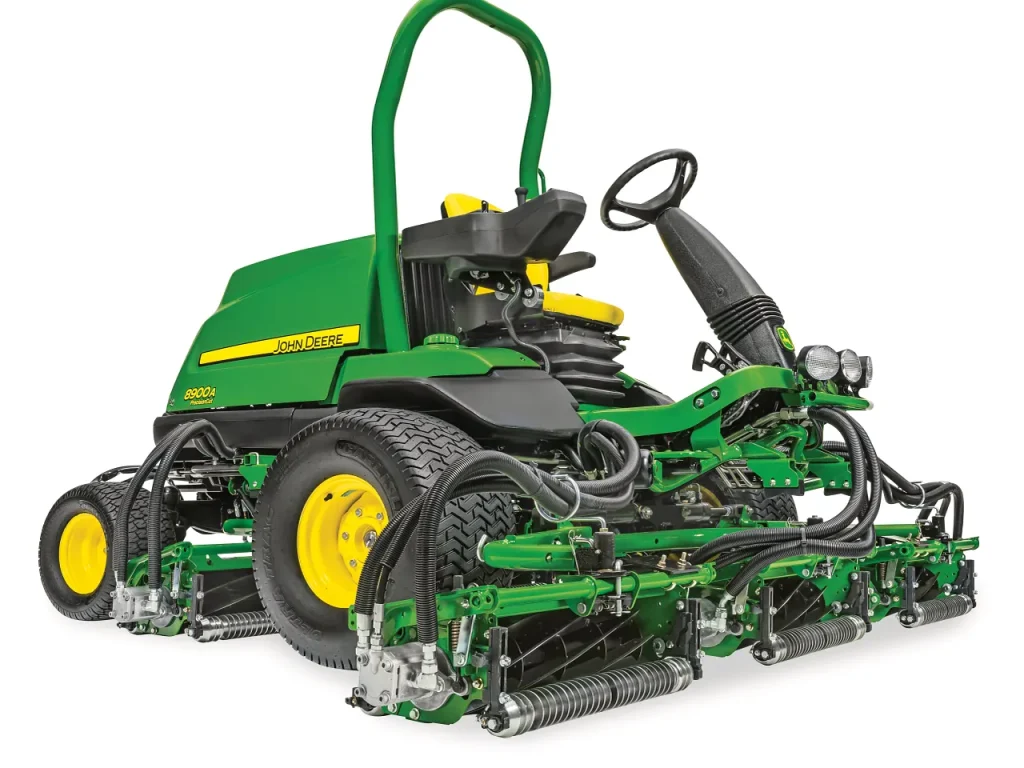 John Deere 8900A PrecisionCut™ Fairway Mower