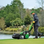 John Deere 185 E-Cut™ Electric Walk Greens Mower thumbnail 2