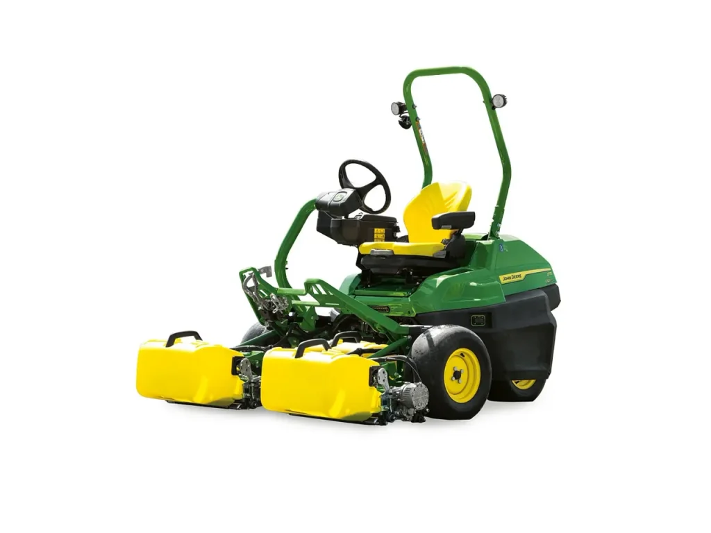John Deere 2775 E-Cut™ Riding Triplex Mower