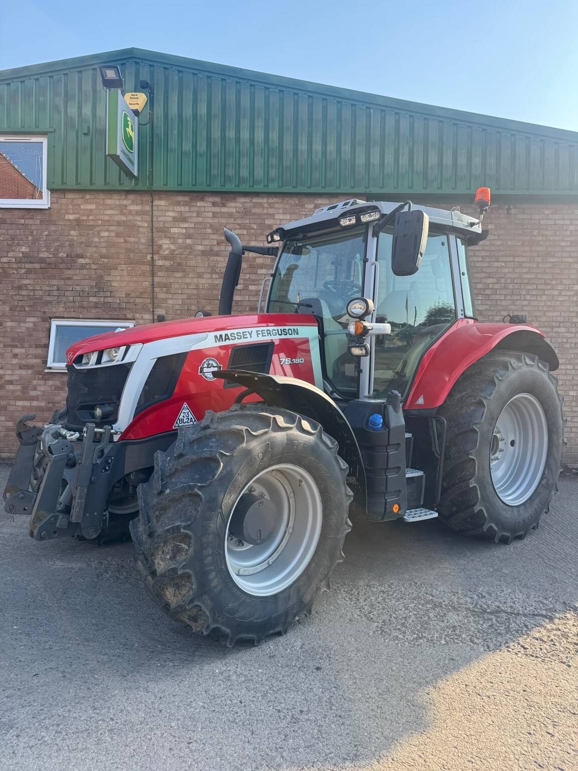 Massey Ferguson 7S 180 (2024)