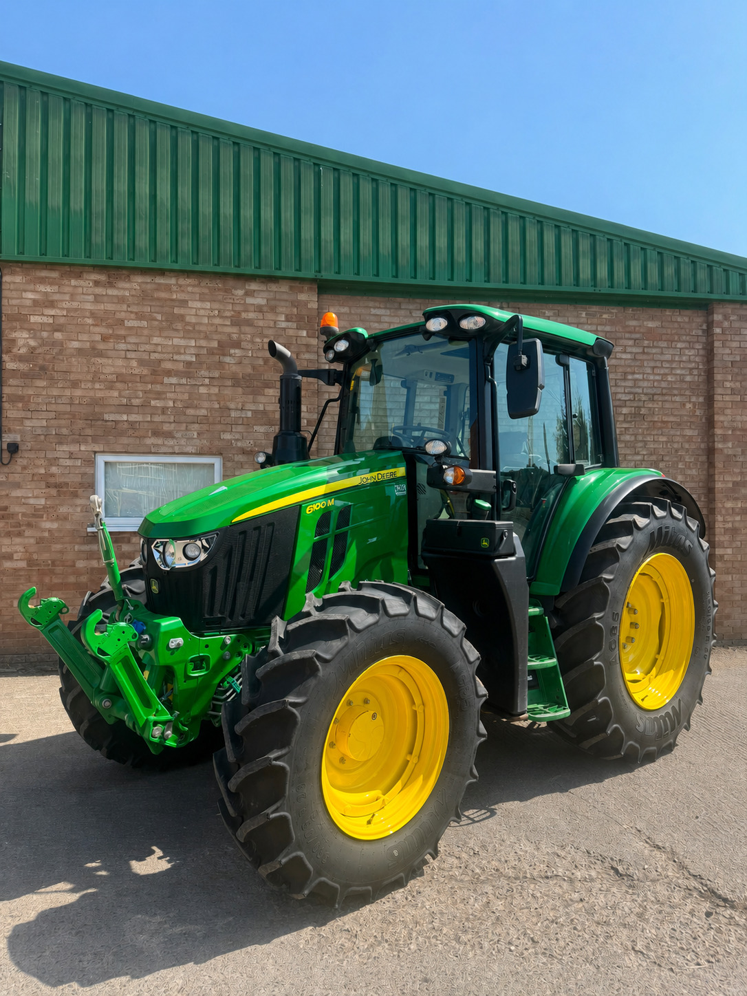 John Deere 6100M (2023)