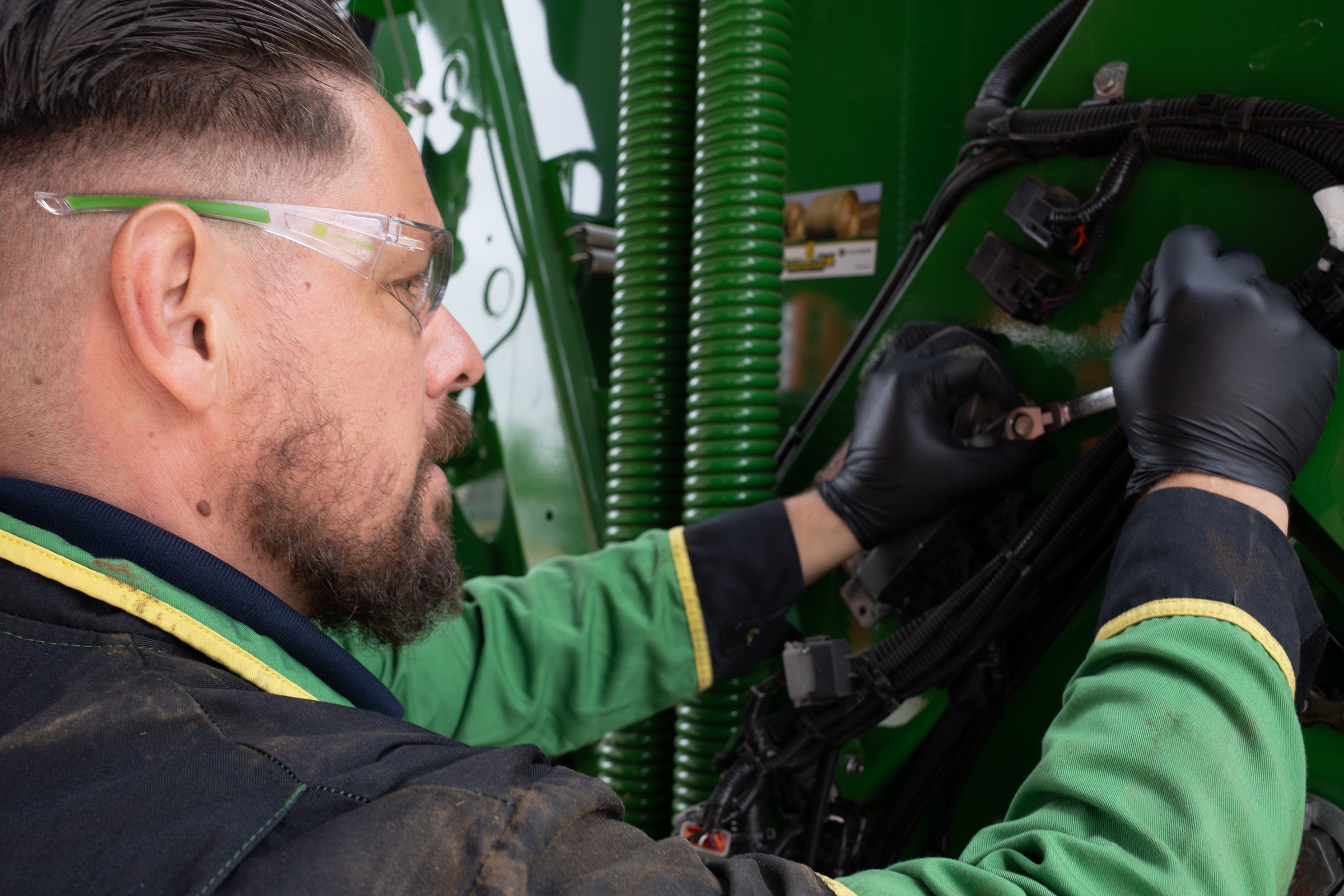 John Deere to host online Military Hiring Programme careers event for service leavers