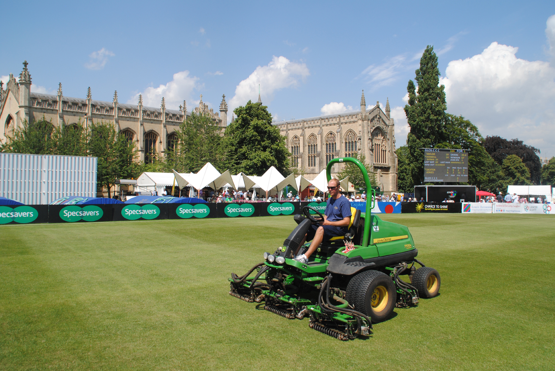John Deere in festival mood at Cheltenham