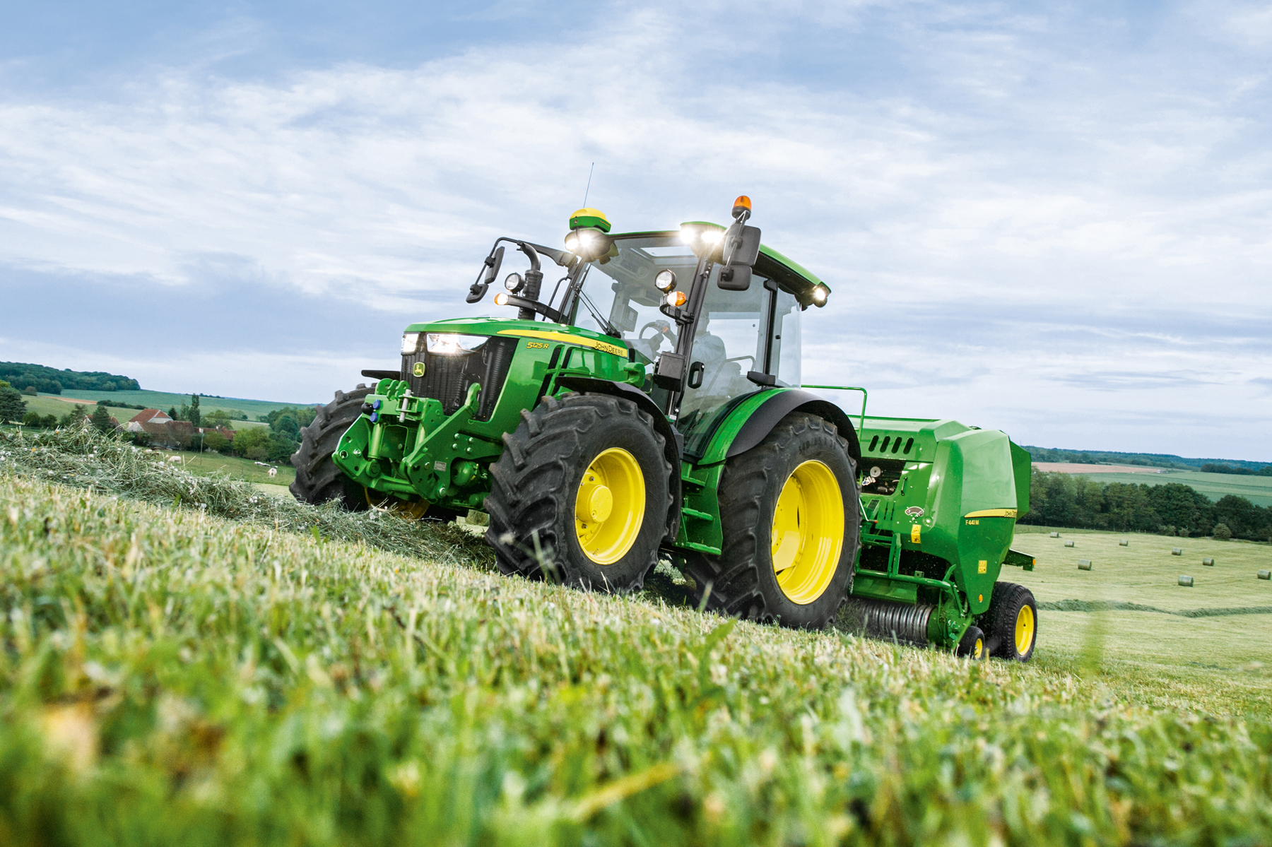 John Deere update 5R Series Tractors for 2019!
