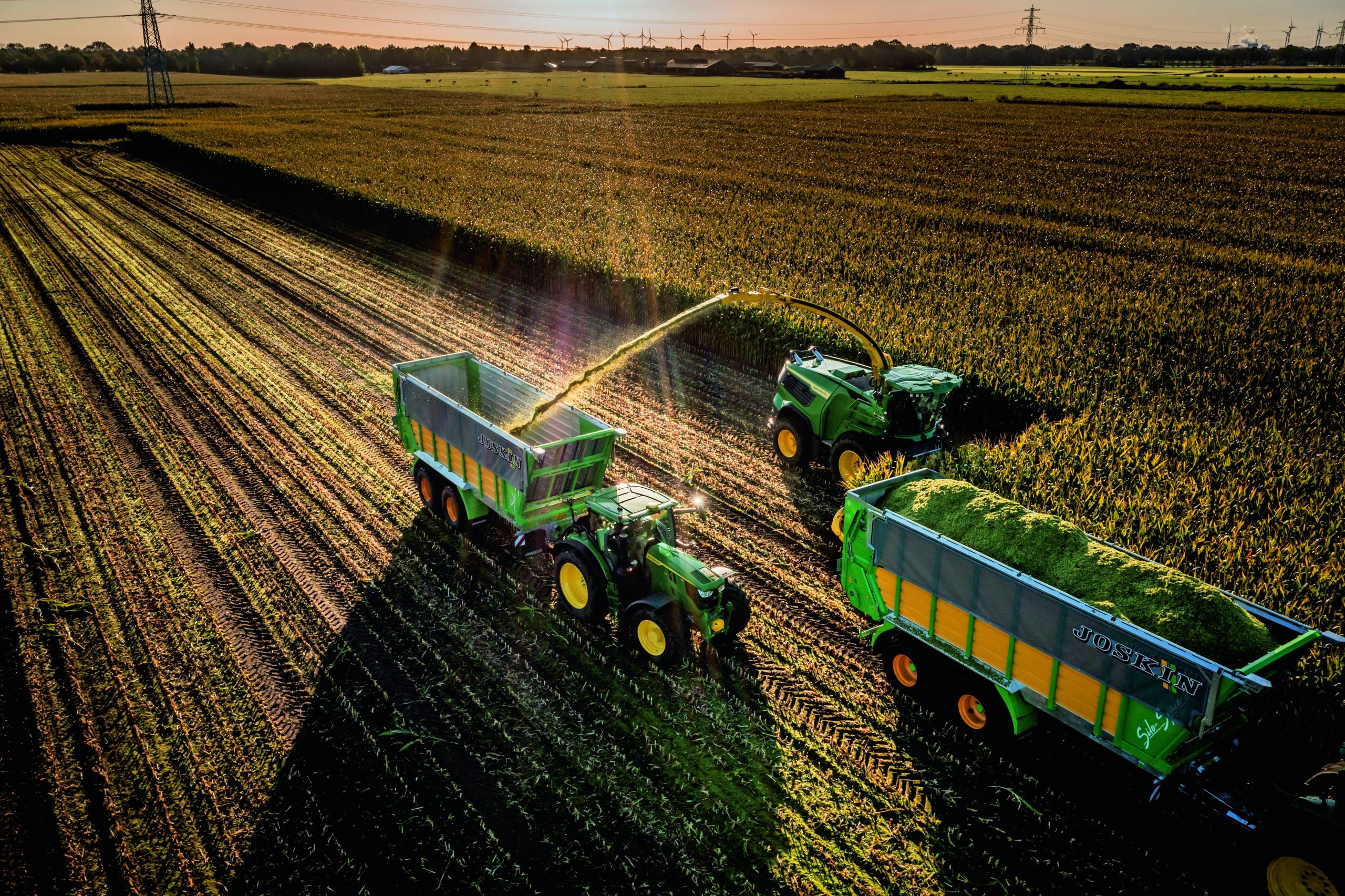 John Deere Unveils New F8 and F9 Self-Propelled Forage Harvesters
