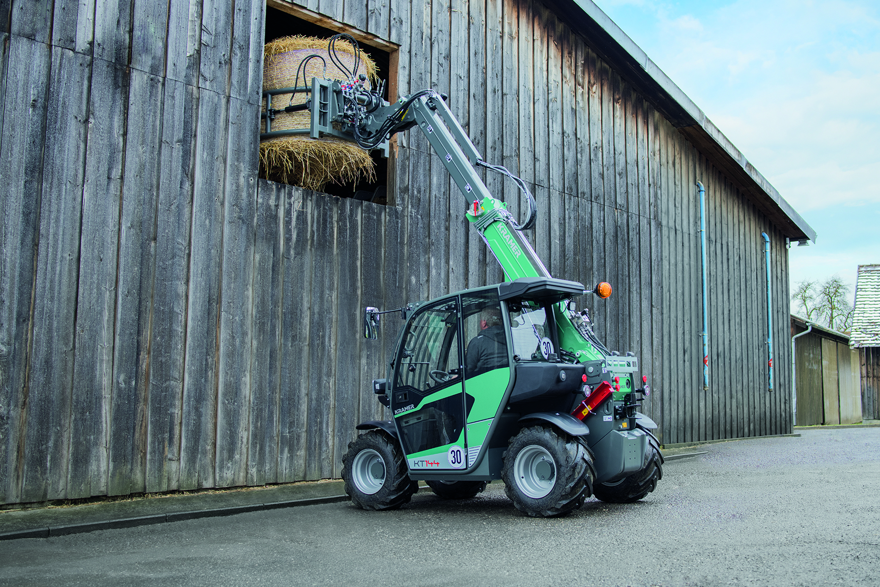 Two new telehandler models by Kramer