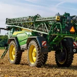 John Deere 560R Self-Propelled Sprayer thumbnail 6