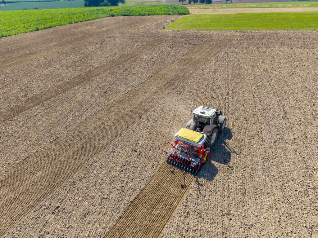 LION MASTER Heavy rigid power harrows