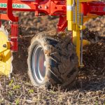 SERVO 2000 Light mounted reversible ploughs thumbnail 5