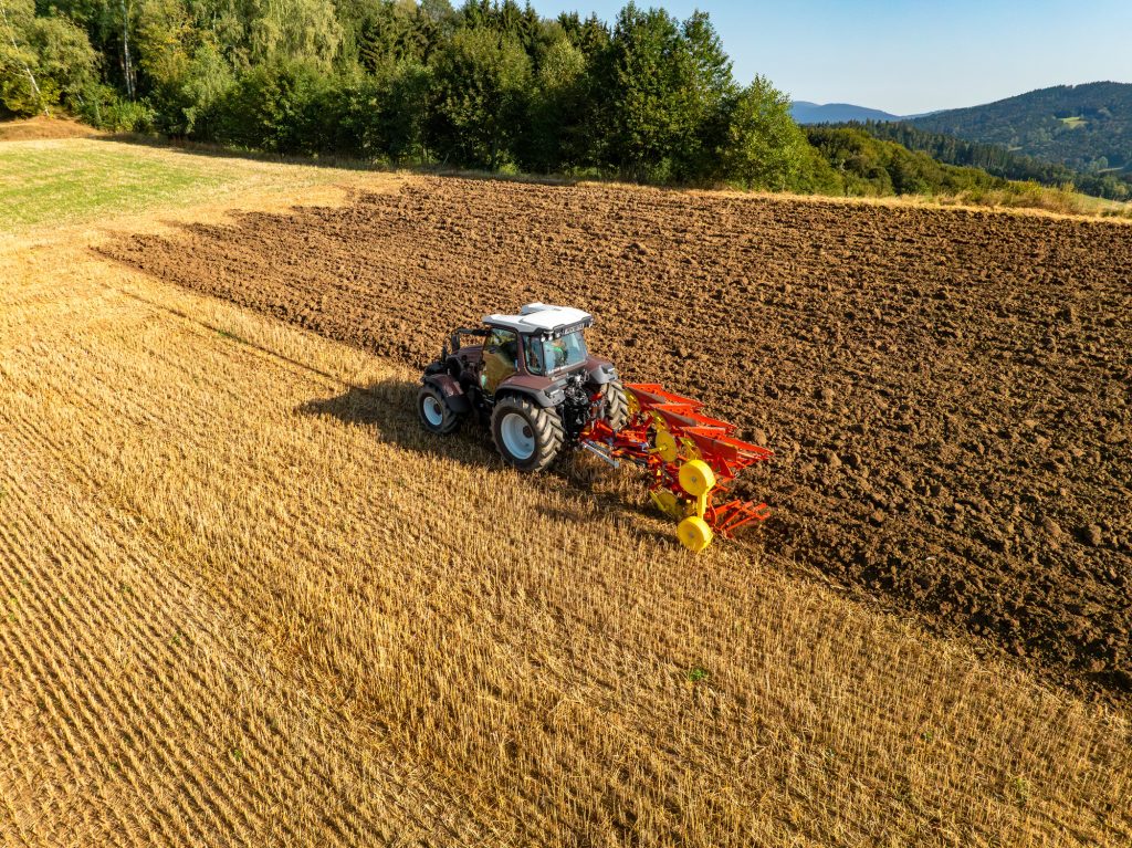 SERVO 2000 Light mounted reversible ploughs
