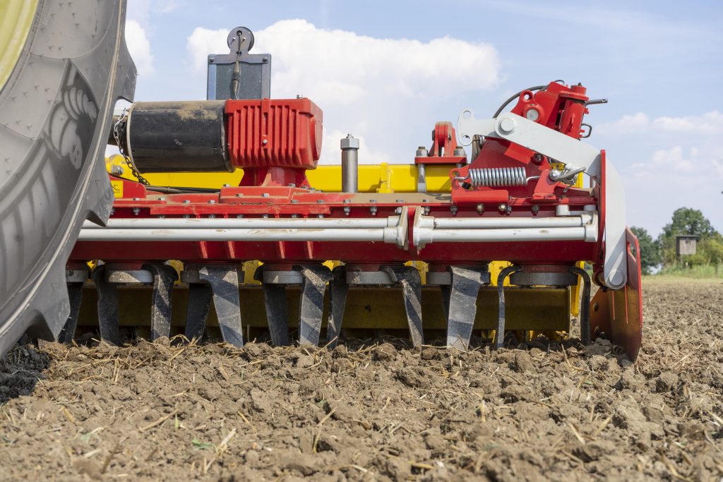 LION V MASTER Heavy folding power harrows