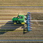 John Deere Integrated Active Implement Guidance™ thumbnail 2