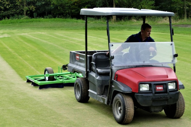 GreenTek Greens-Groomer