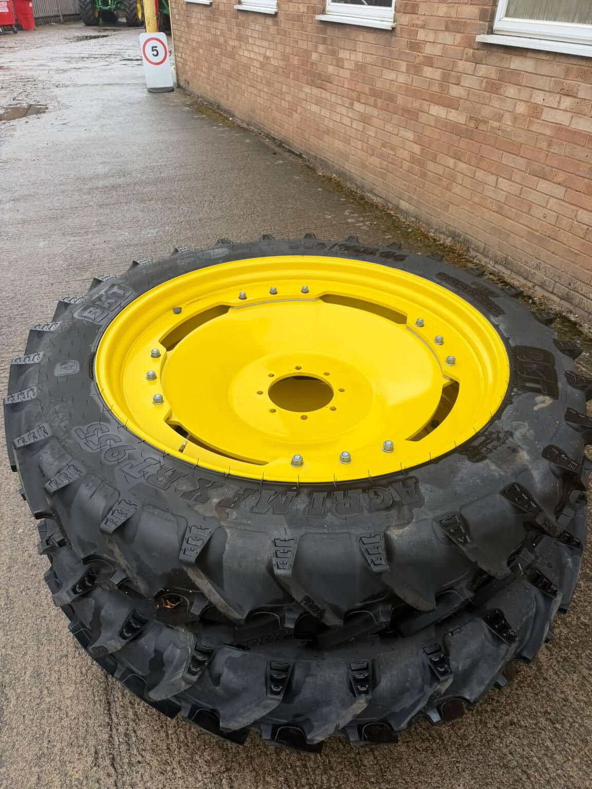 John Deere Wheels & Tyres