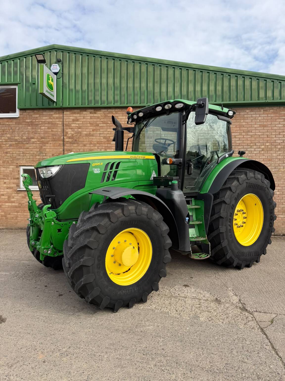 John Deere 6195R (2017)