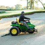 John Deere TruFinish™ 1235 Electric Utility Rake thumbnail 3