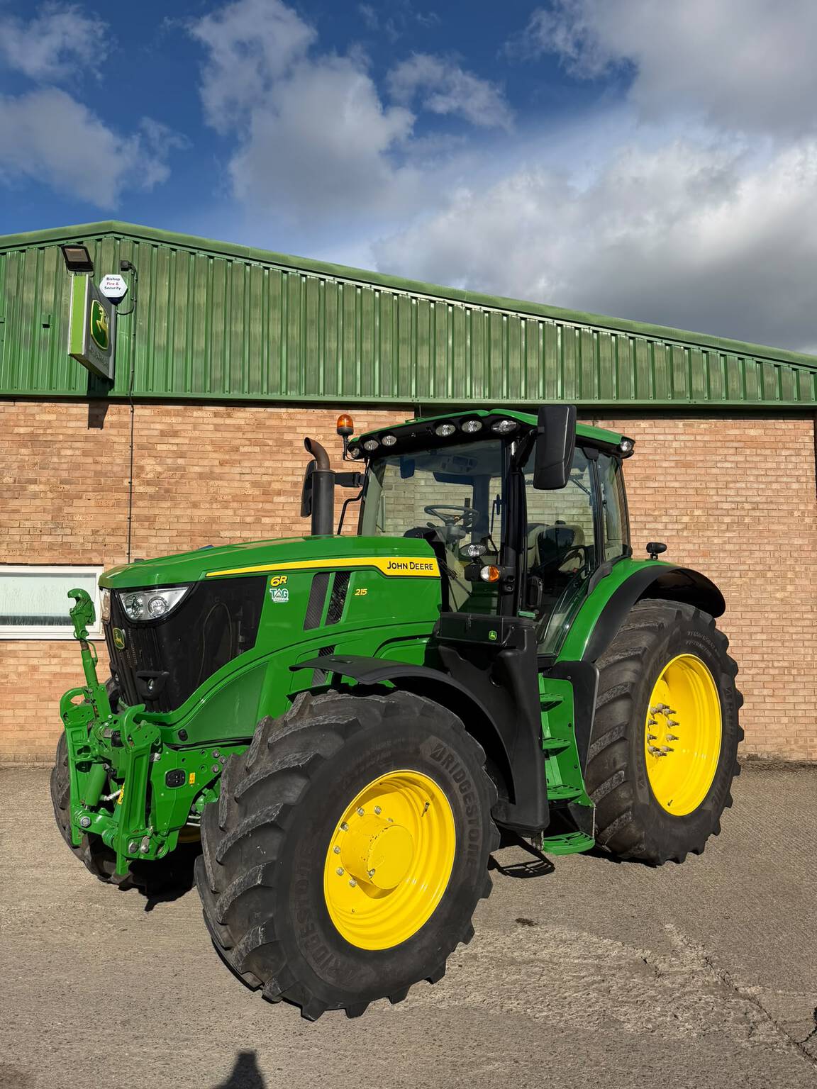 John Deere 6R 215 (2024)